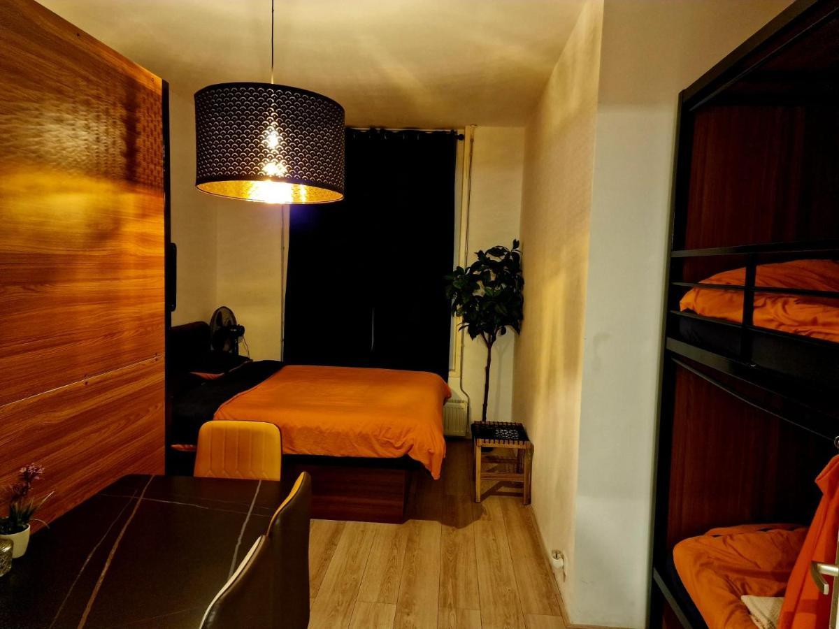 Recharge Hostel Rotterdam Zewnętrze zdjęcie