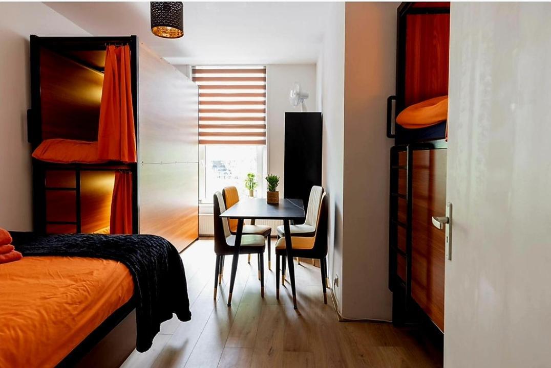 Recharge Hostel Rotterdam Zewnętrze zdjęcie