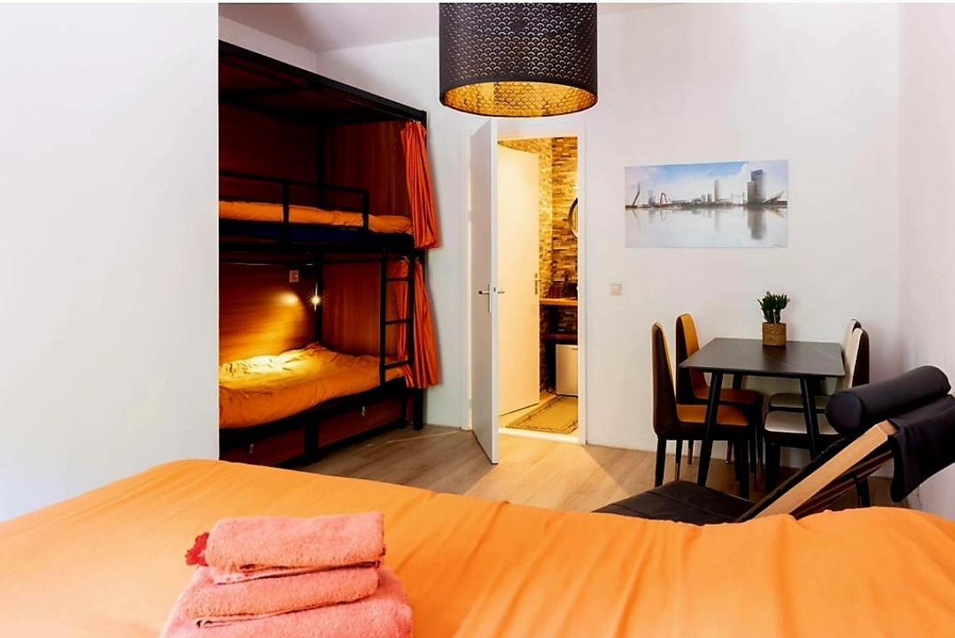 Recharge Hostel Rotterdam Zewnętrze zdjęcie