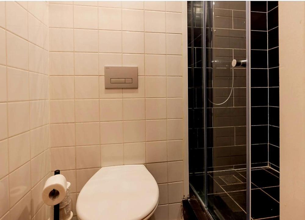 Recharge Hostel Rotterdam Zewnętrze zdjęcie